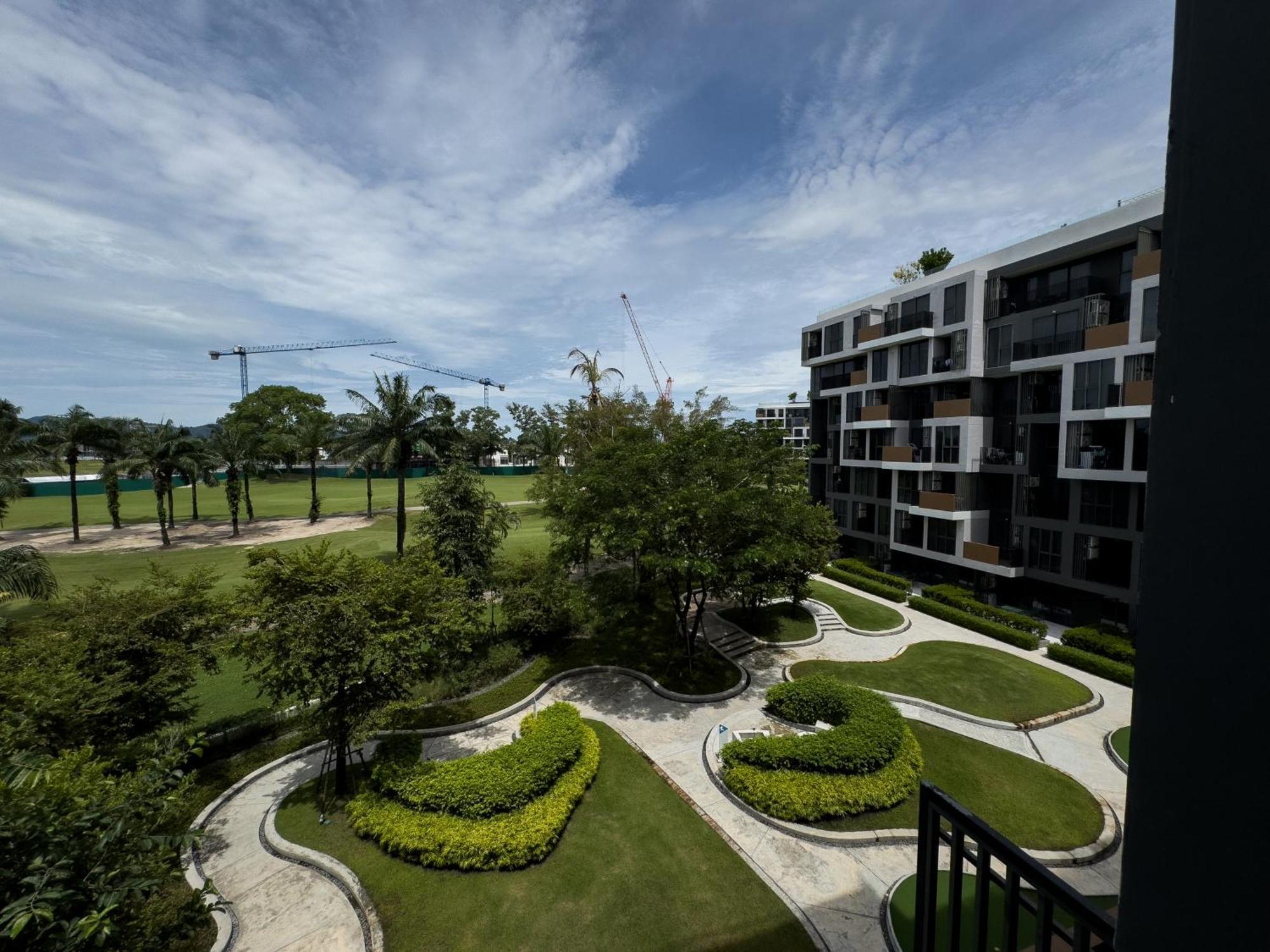 Skypark Laguna Apartments Bangtao Bang Tao Beach  Buitenkant foto