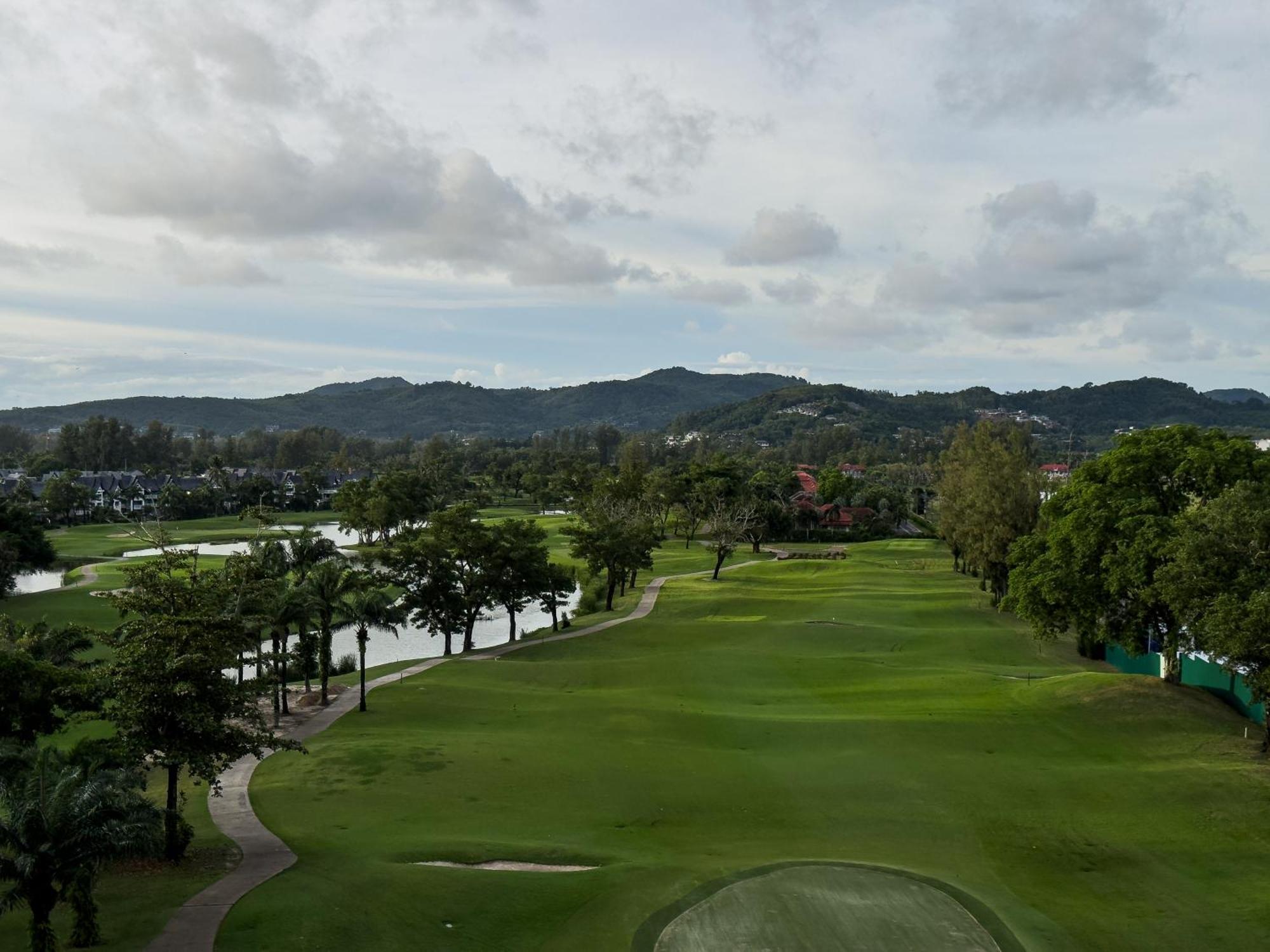 Skypark Laguna Apartments Bangtao Bang Tao Beach  Buitenkant foto