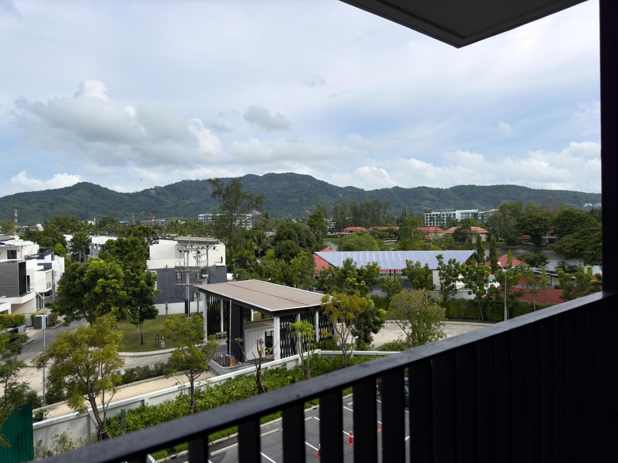 Skypark Laguna Apartments Bangtao Bang Tao Beach  Buitenkant foto